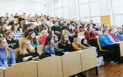 Crece el número de estudiantes en Chequia: la secundaria supera el medio millón y las universidades regresan a cifras récord