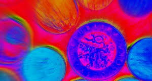 ¿Retirar un abono de dinero o no por las botellas de plástico en los supermercados?