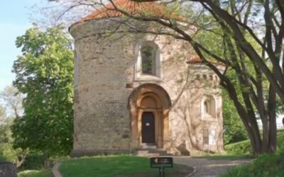 Qué castillo es más antiguo: ¿El Castillo de Praga o Vyšehrad?